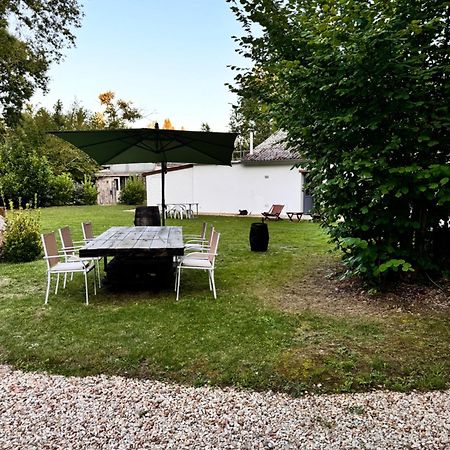Вилла Au Coeur Du Vignoble Cognacais Gondeville Экстерьер фото