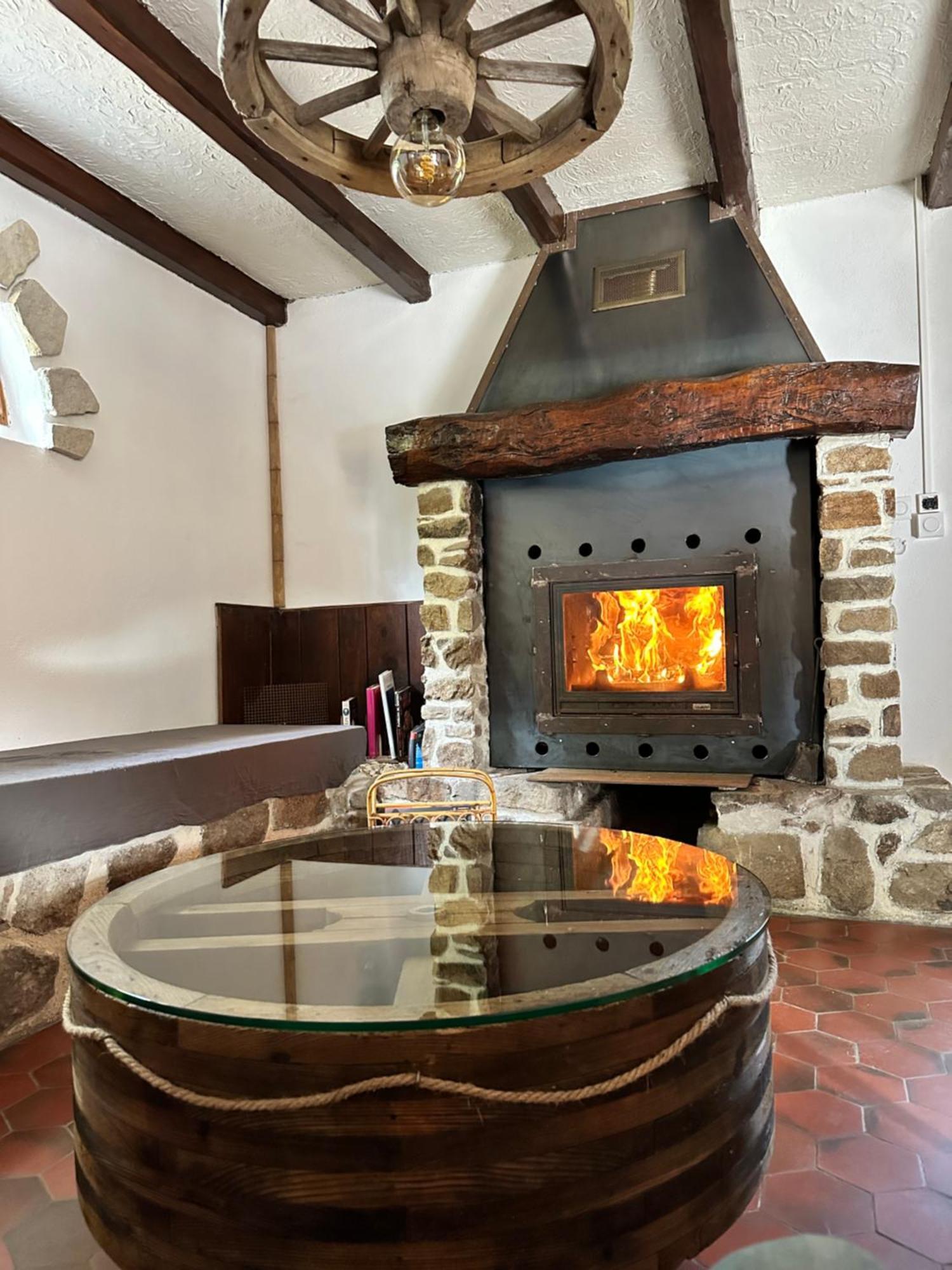 Вилла Au Coeur Du Vignoble Cognacais Gondeville Экстерьер фото