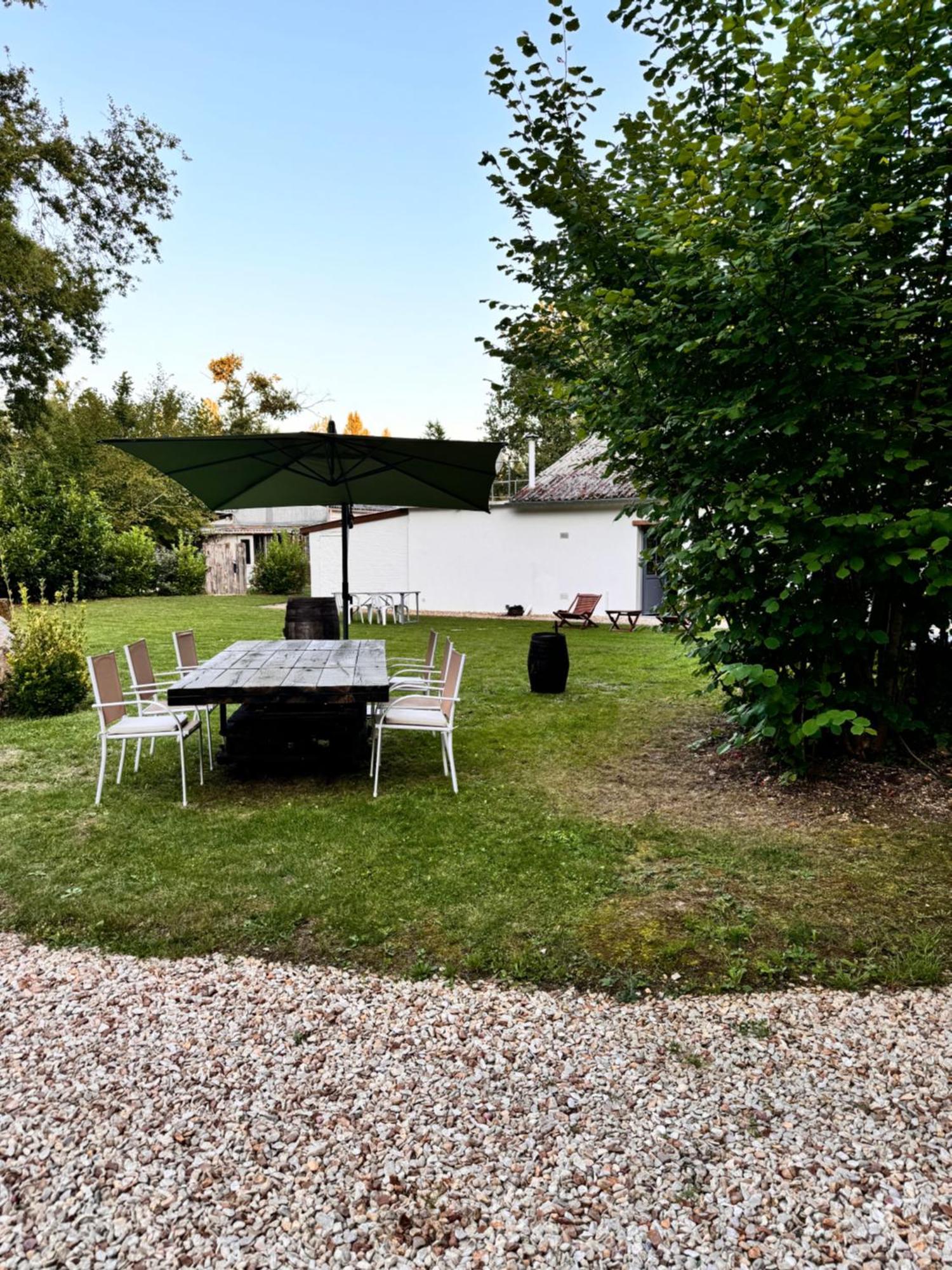 Вилла Au Coeur Du Vignoble Cognacais Gondeville Экстерьер фото